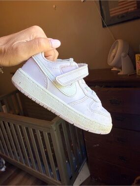 Nike Kids White Velcro Sneaker